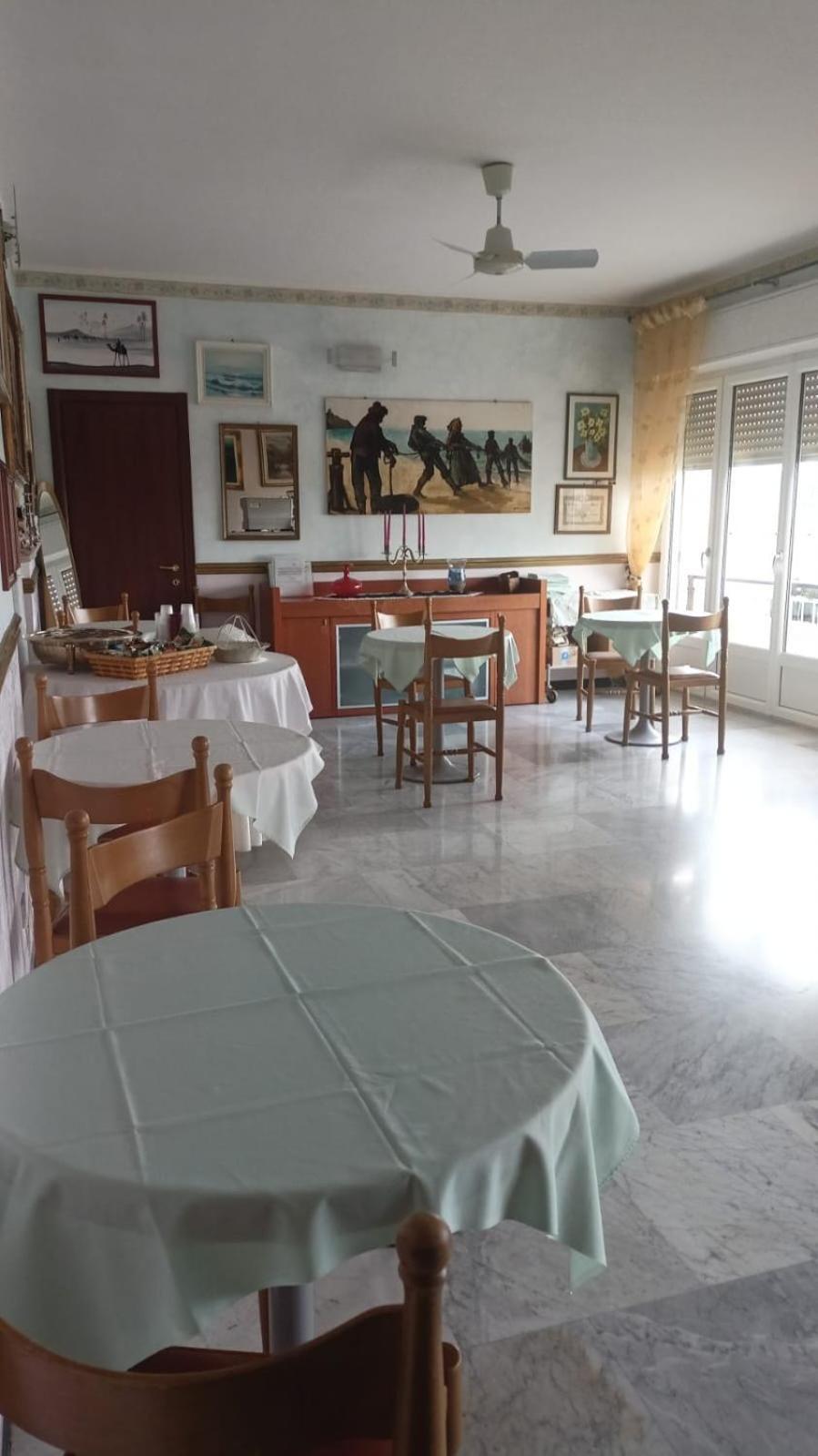B&B Solana Noli Eksteriør billede