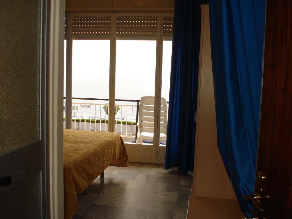 B&B Solana Noli Eksteriør billede